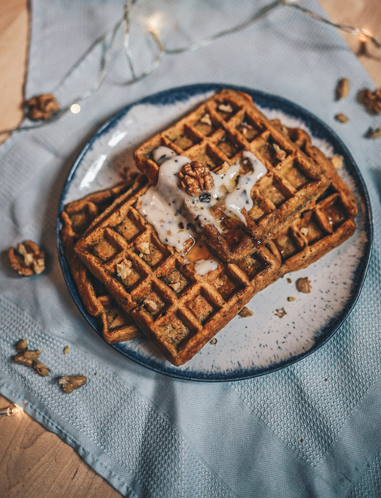 vegane Pumpkin Spice Latte Kürbiswaffeln // Das perfekte Herbstrezept ...